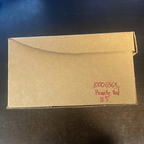 TOMS Classic Canvas - Picture 2 of 5